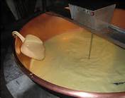 Lait UHT ou lait upérisé image d'un lait UHT ou d'un lait upérisé