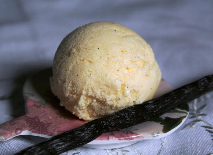 Glace à la vanille sans lait et crème